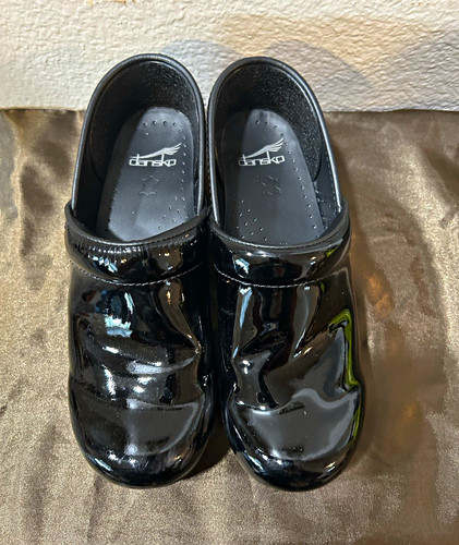 Dansko women black patent - dansko, women’s