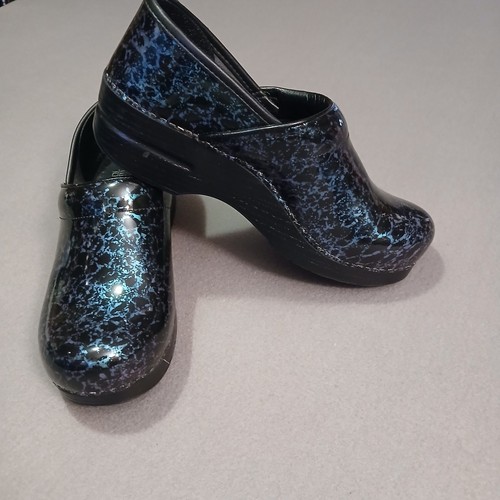 Dansko professional clogs - dansko,