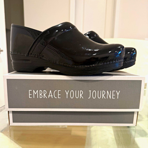 Dansko black patent leather - xp,