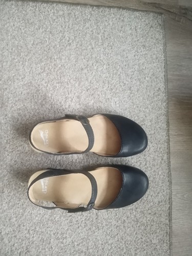 Pre owned dansko black - owned, leather